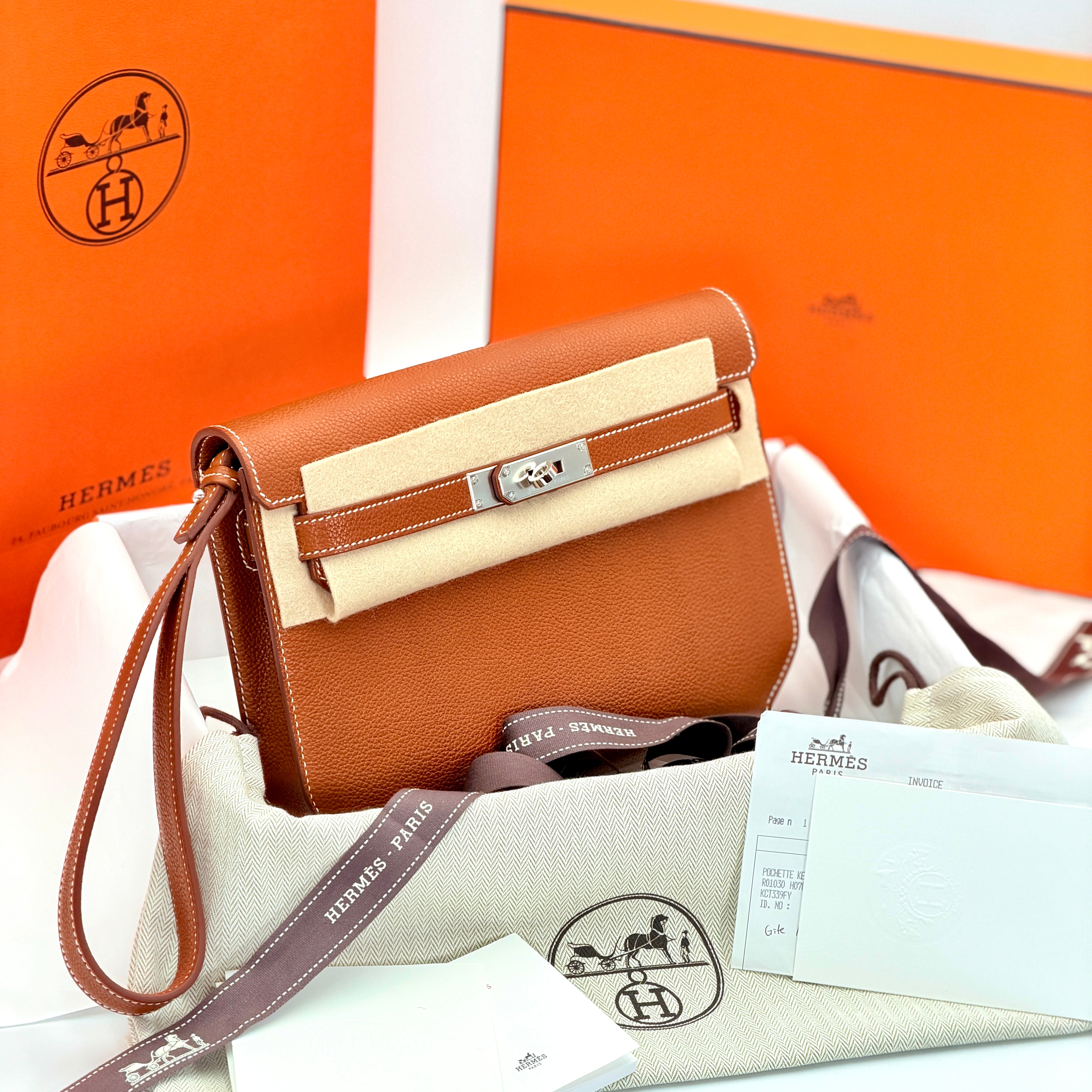 Hermès Kelly Depeches 25 Pouch Barenia Fauve PHW