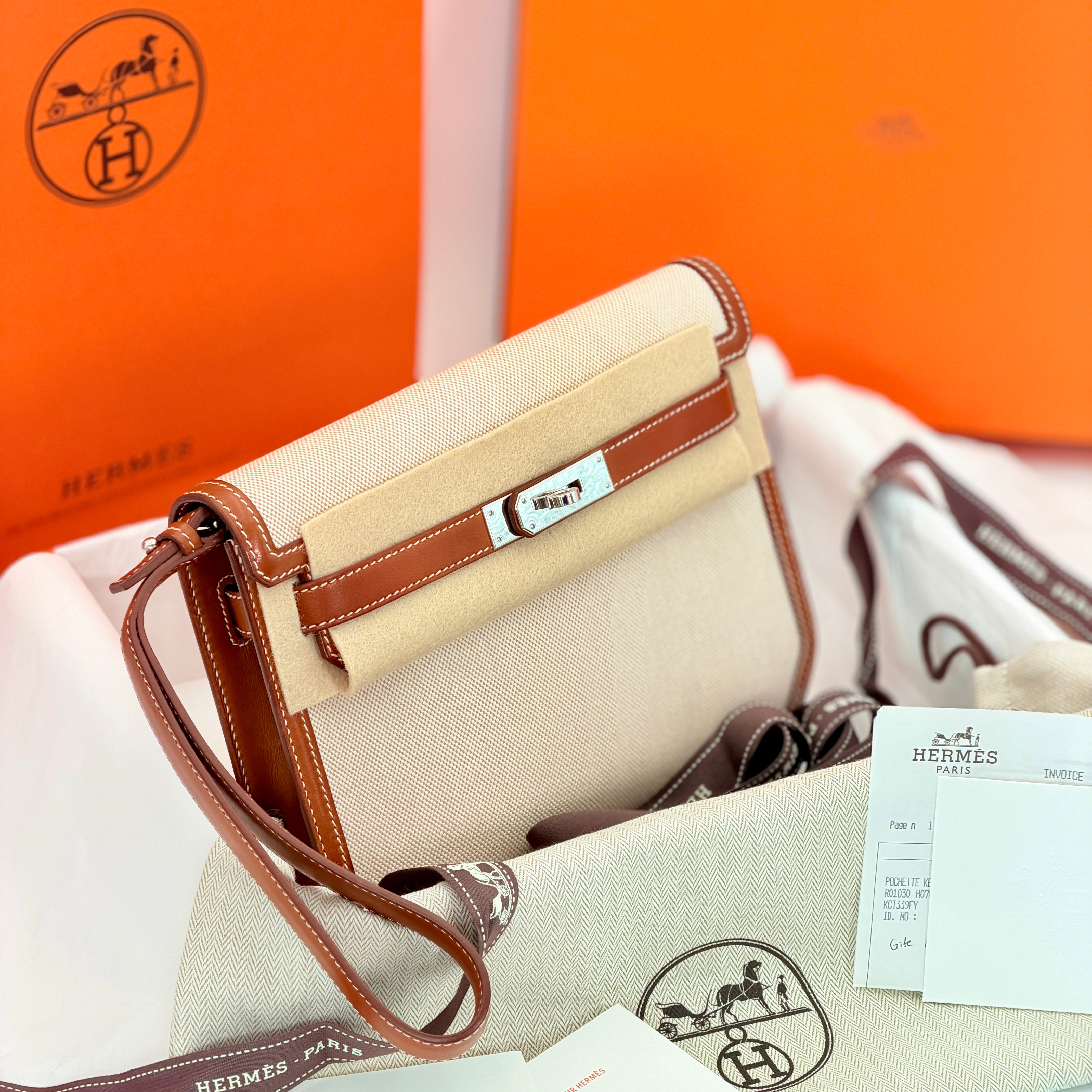 Hermès Kelly Depeches 25 Pouch Barenia Fauve Ecru Beige Toile H PHW (Discontinued Model)