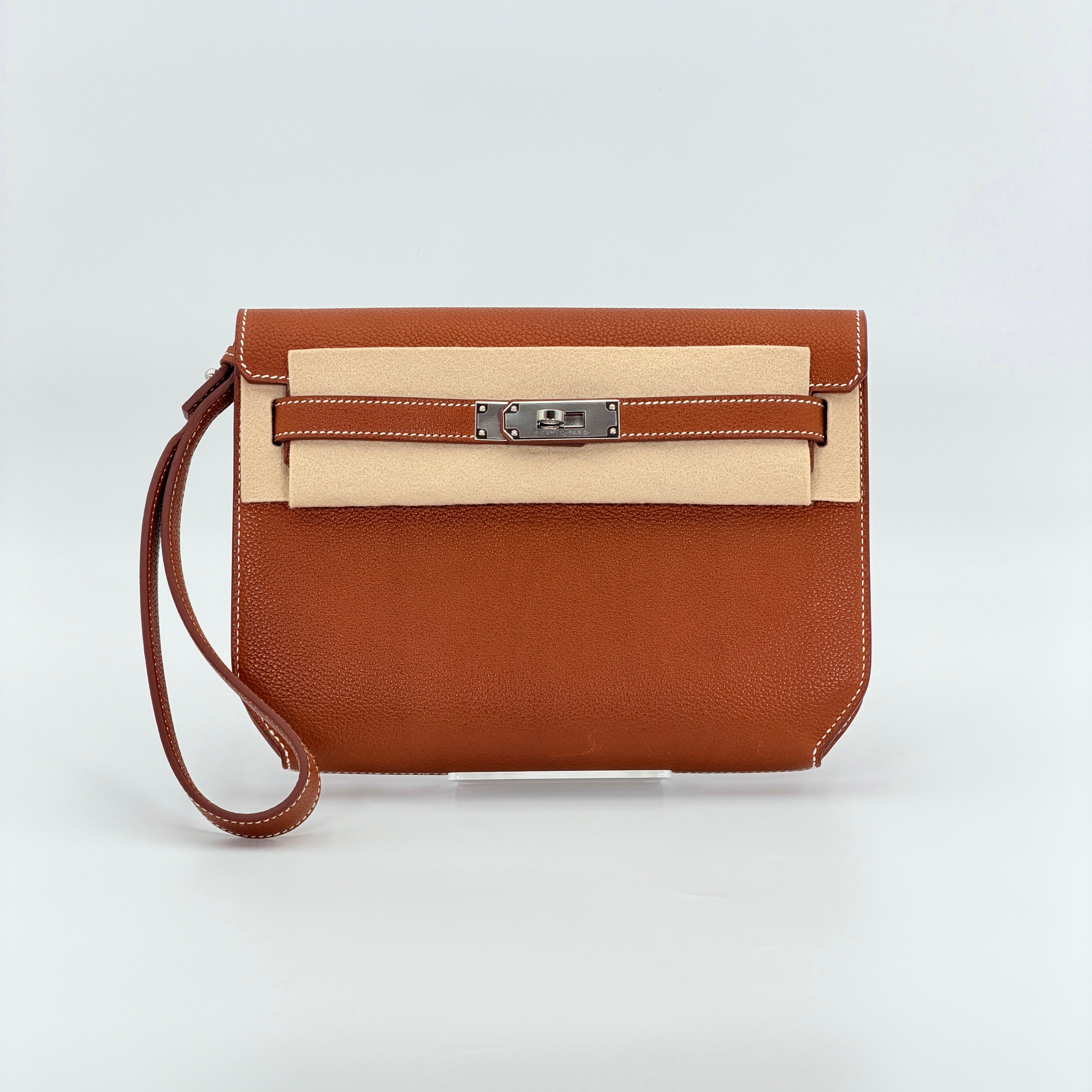 Hermès Kelly Depeches 25 Pouch Barenia Fauve PHW