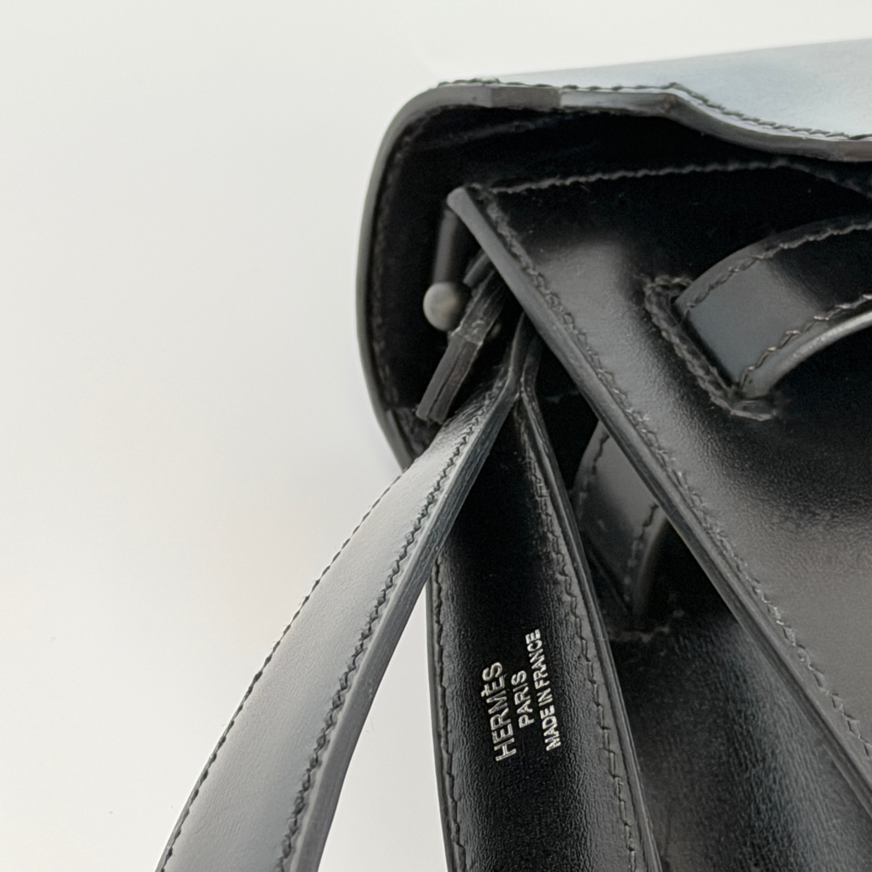 Hermès Kelly Depeches 25 Pouch Black Box Calfskin Black Monochrome PVD (Limited Edition)