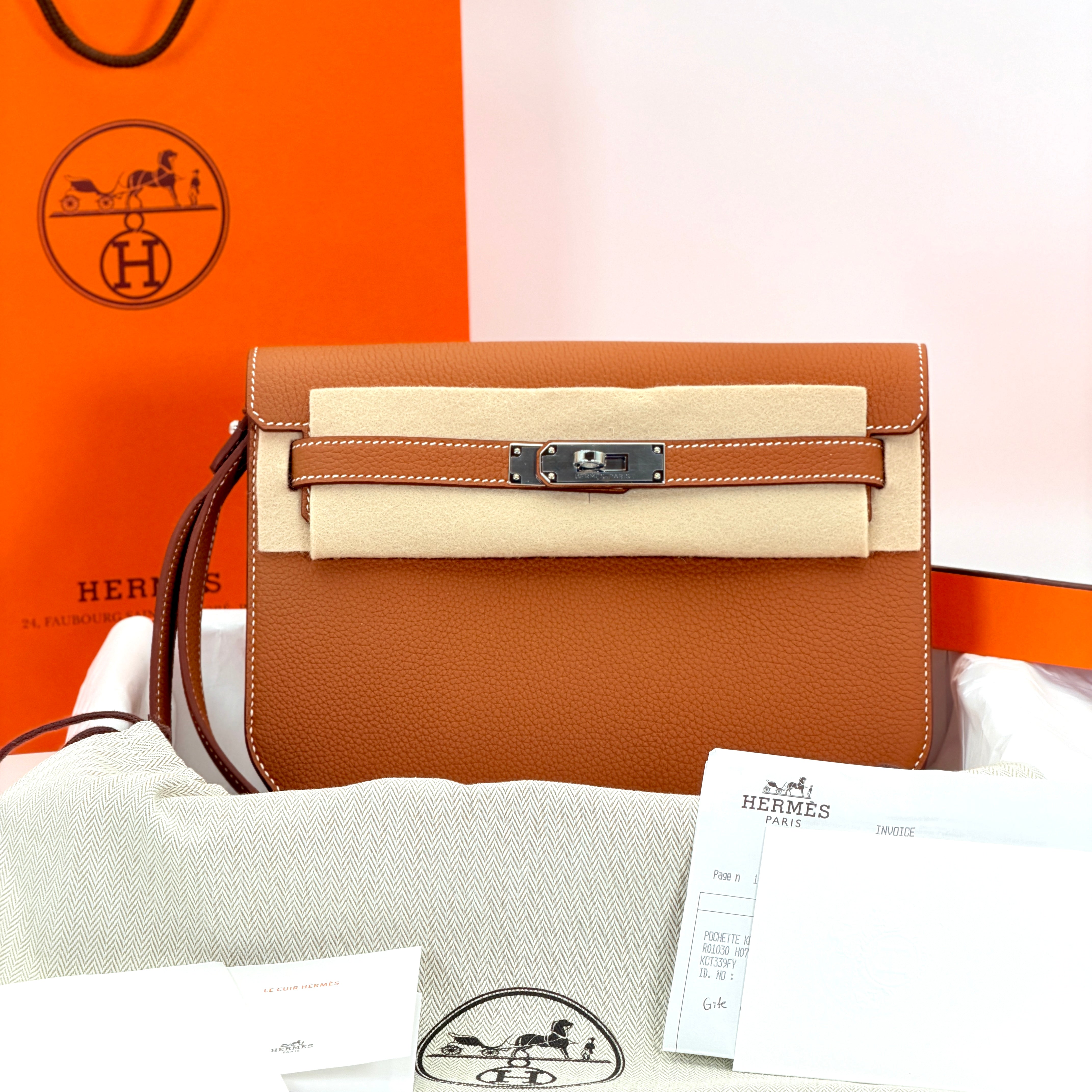 Hermès Kelly Depeches 25 Pouch Togo Gold PHW